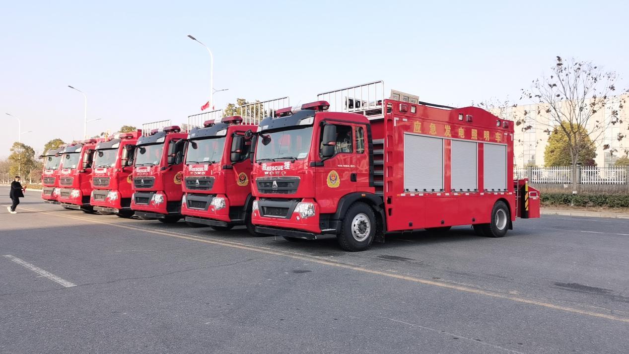 CL5180XZM6BZX型照明车