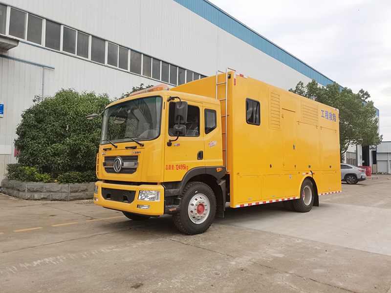 程力牌东风多利卡3000方排水车(休息室)