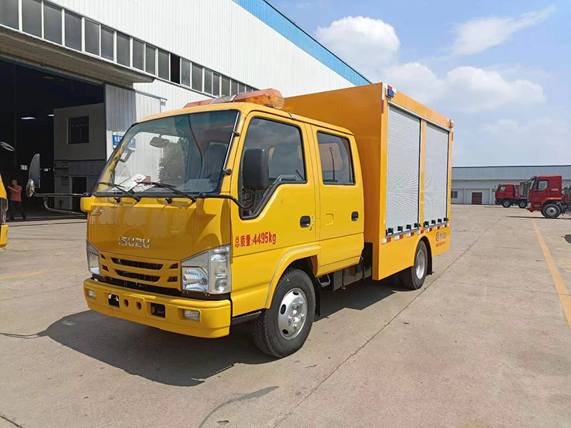 五十铃双排蓝牌1000方救险车(便携)