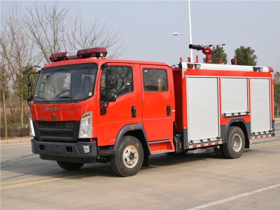 重汽4吨泡沫消防车