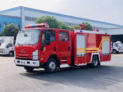 五十铃3.5吨水罐消防车